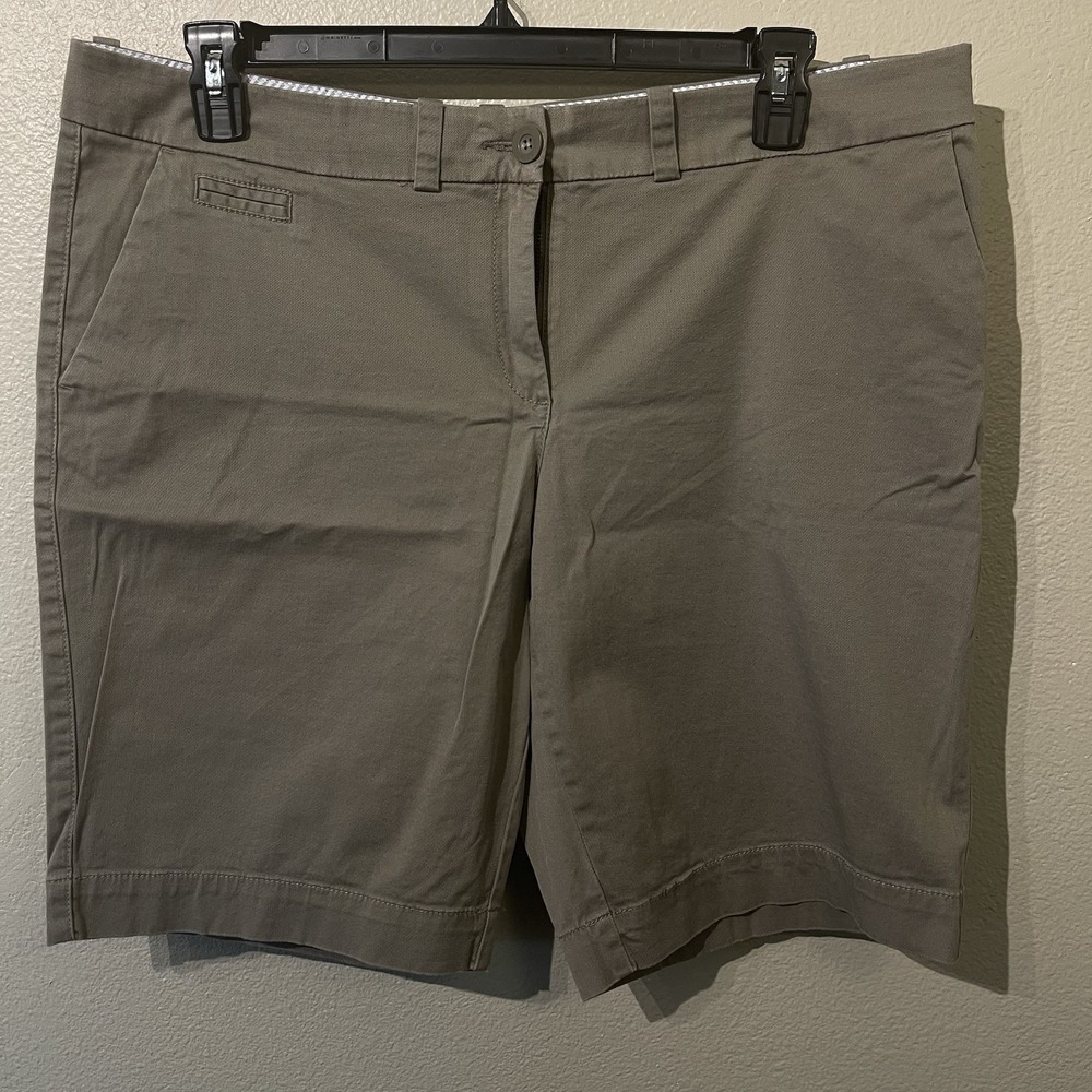 Tommy Hilfiger‎ Shorts Tan Stretch Women's Size 16